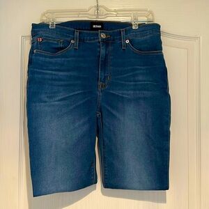 Hudson super skinny midrise ankle jeans.
